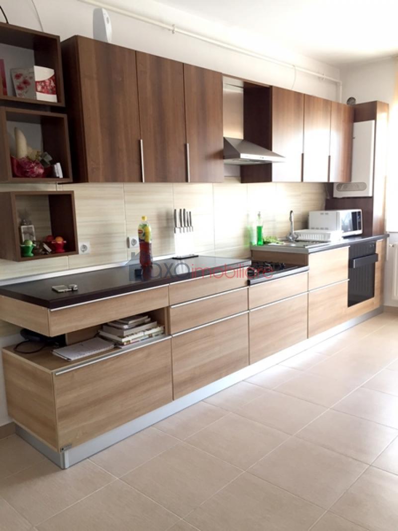 Apartament 3 camere de vanzare