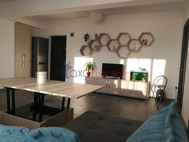 Apartament 3 camere de vanzare