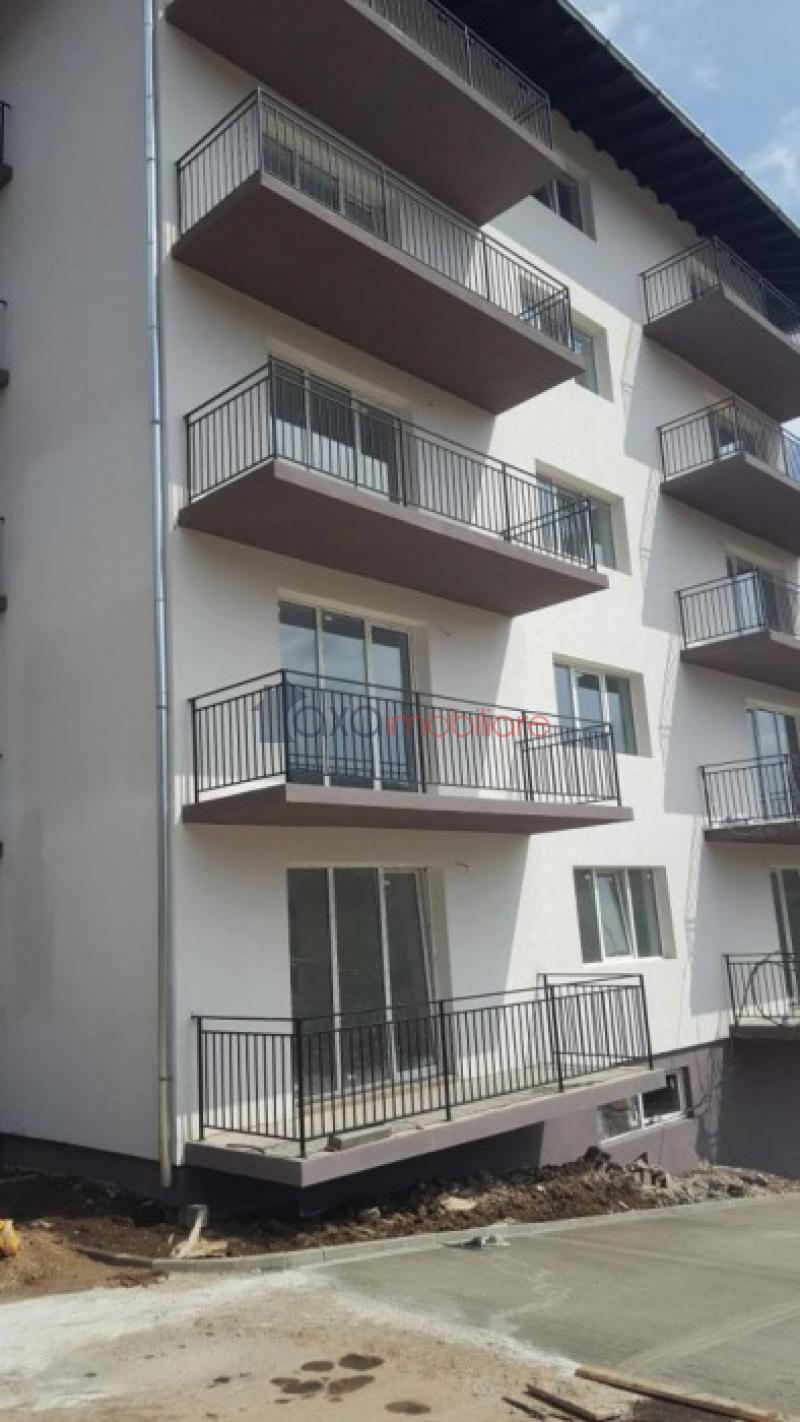 Apartament 3 camere de vanzare