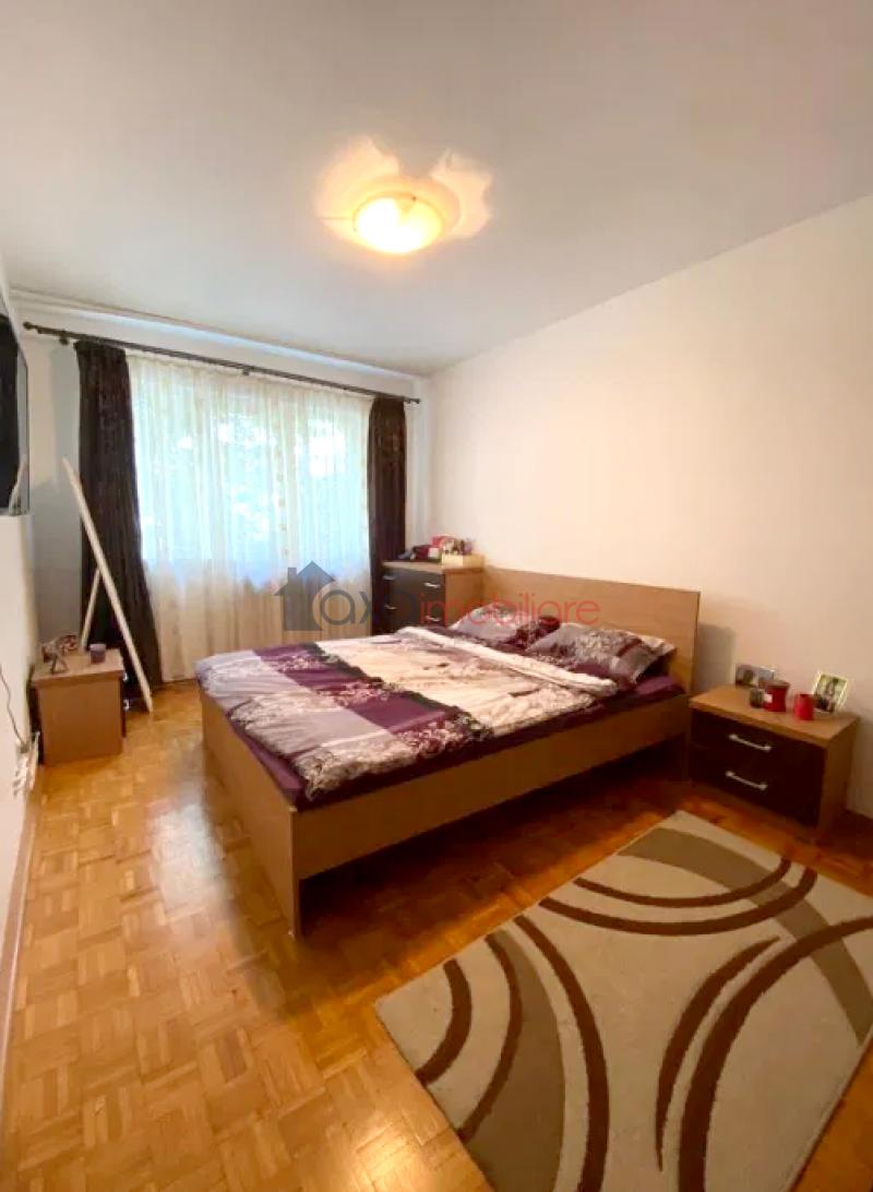 Apartment 4 rooms for sell in Cluj-napoca, ward Manastur